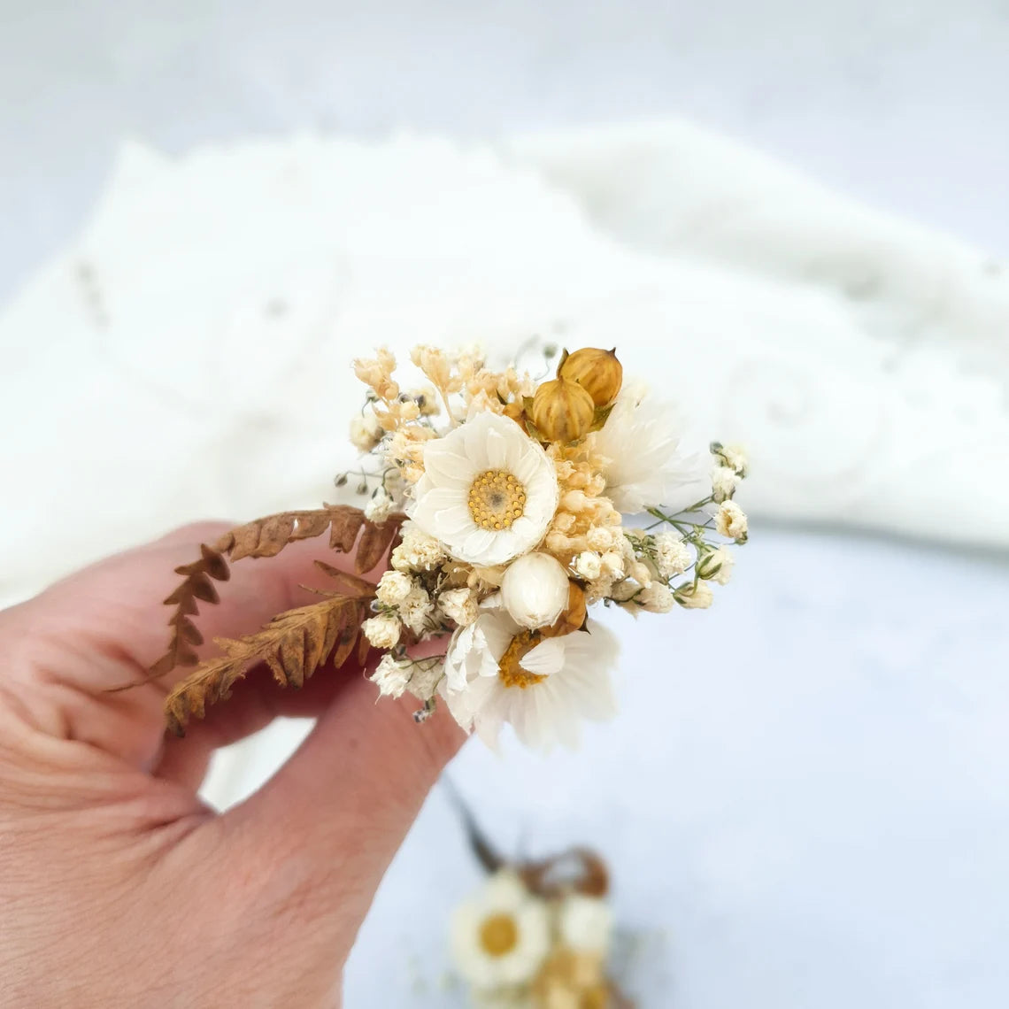 "Love in a Mist" Dried Flower Daisy & Fern Hair Pins - Lytton Rose Botanical