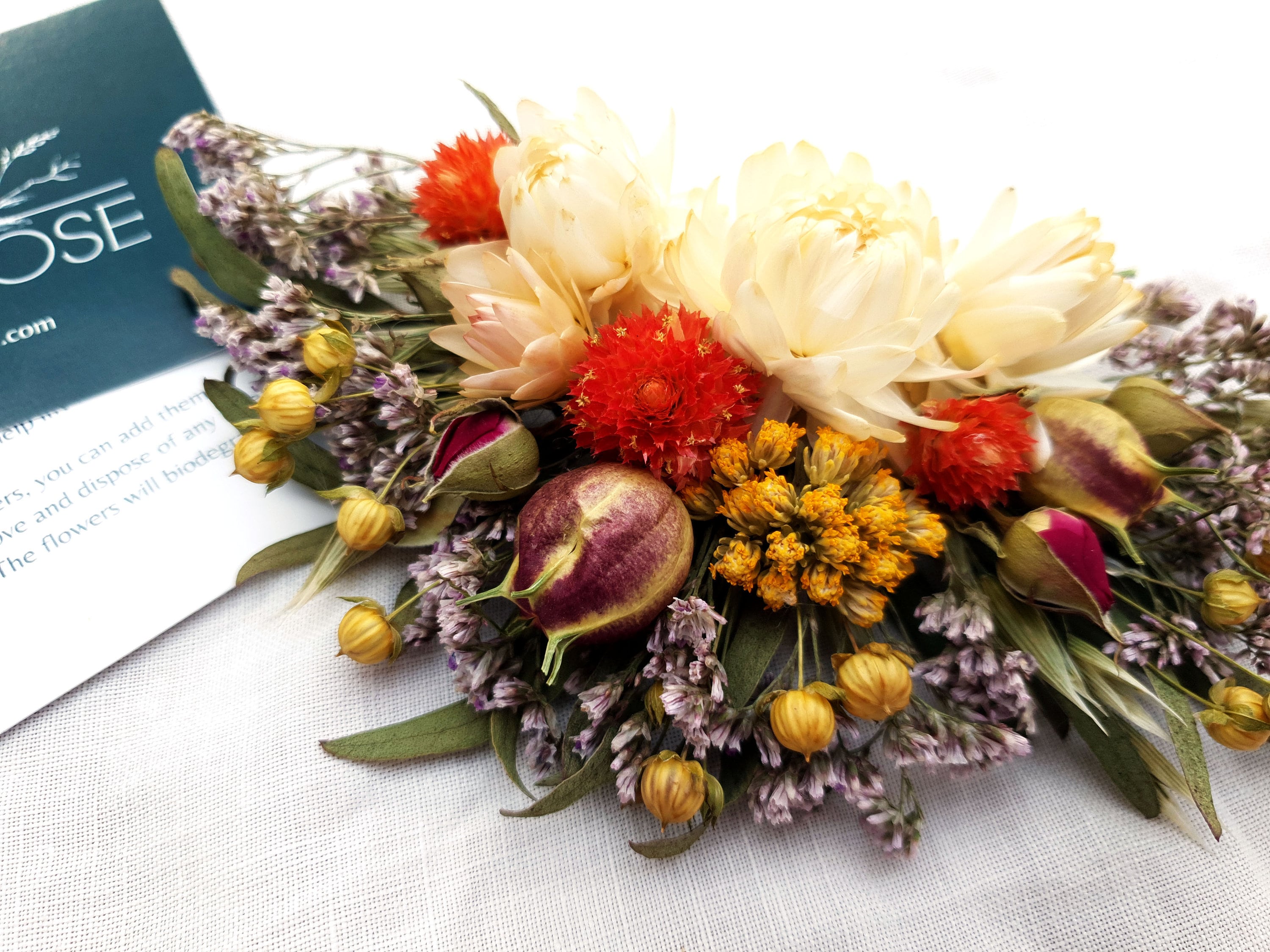 Strawflower retailer Hair Comb - Dried Flower Hair Comb - Eucalyptus Hair Comb - Greenery Comb - Dried Flower Wedding Comb - Rustic Wedding Comb